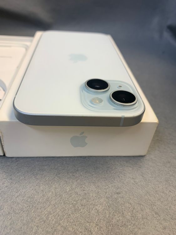 ���ʡ������ǡ�SIM�ե꡼��iPhone15 128GB �֥롼��