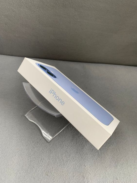����̤���� Apple���ȥ��� SIM�ե꡼ iPhone17 256GB �ߥ��ȥ֥롼��