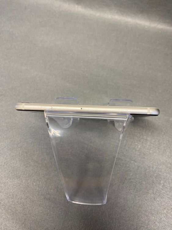 ���ʡ������ǡ�SIM�ե꡼��iPhoneSE ��3���塡256GB �������饤�ȿ�