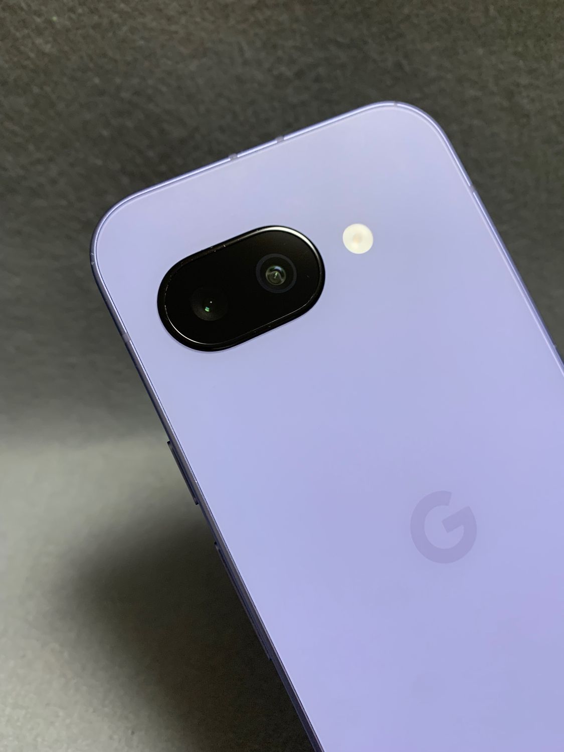 ムスビー｜美品 国内版 SIMフリー Google Pixel 9a 256GB アイリス色 