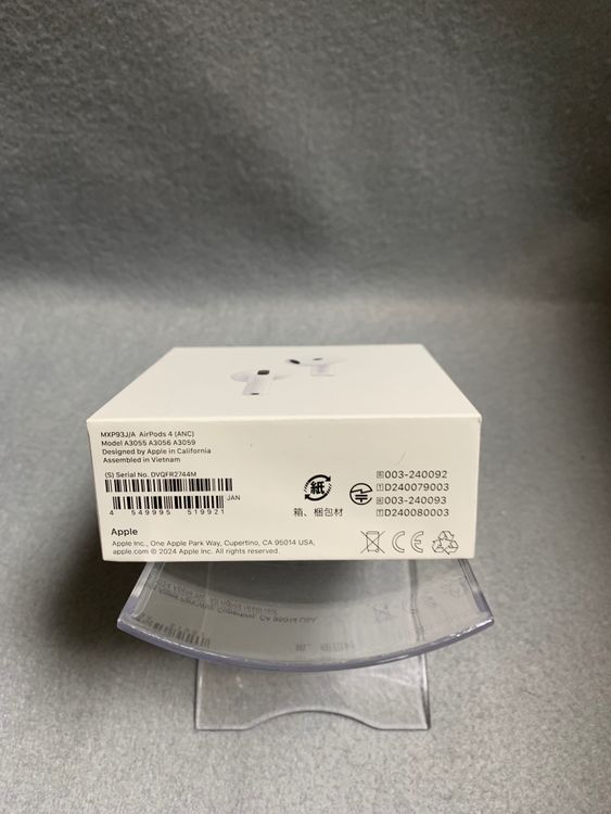 ̤ ڸݾڤ AirPods 4 MXP93J/AANC)