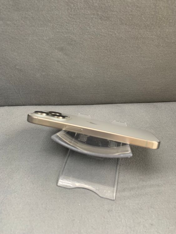 Ķ���� ������ SIM�ե꡼ iPhone15 Pro 256GB �ʥ���������˥��࿧