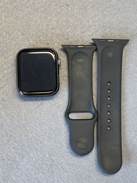 ���ʡ�Apple Watch series5 32GB 44mm S/M GPS+����顼��ǥ�