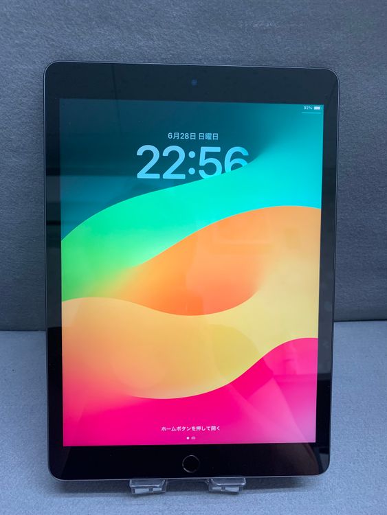 Ķ���� ������ Wi-Fi�� iPad ��9���� 64GB ���ڡ������쥤��