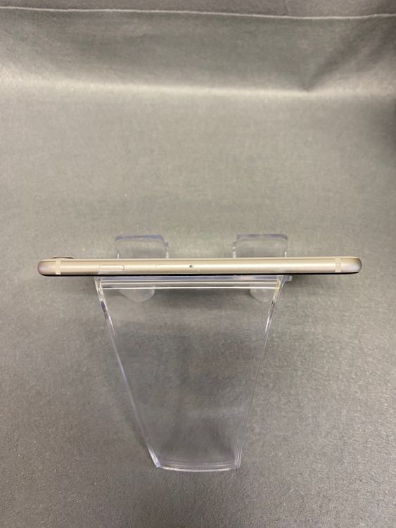 ���ʡ������ǡ�SIM�ե꡼��iPhone SE �軰���塡64GB �������饤�ȿ�