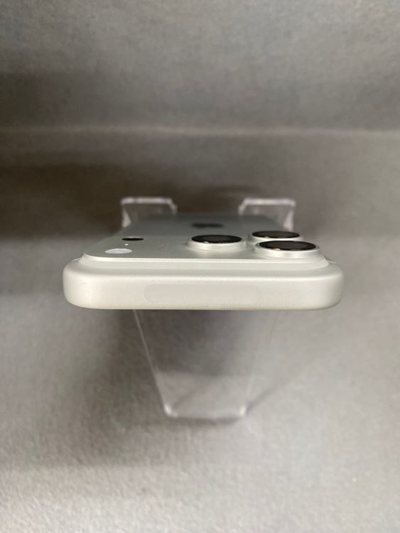 ����Ʊ�͡������� SIM�ե꡼ iPhone18 Pro 256GB ����С���