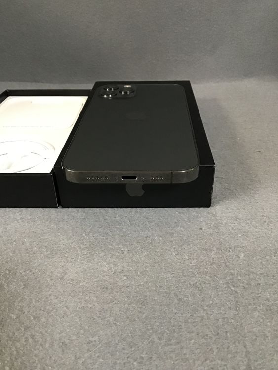 美品 国内版 SIMフリー iPhone12  Pro  256GB グラファイト色