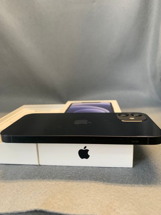 ���ʡ������ǡ�SIM�ե꡼��iPhone12�� 128GB �֥�å���