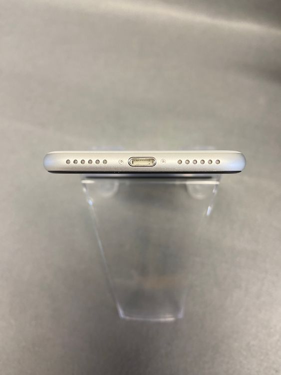 ���ʡ������ǡ�SIM�ե꡼��iPhoneSE����2���� 64GB���ۥ磻�ȿ�