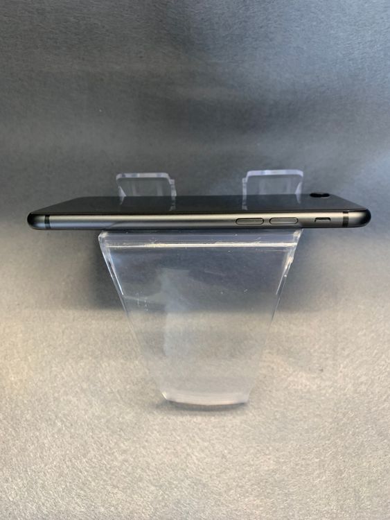 ���� ������ SIM�ե꡼ iPhone8 64GB ���ڡ������쥤��