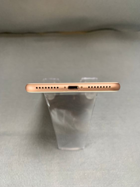 美品 国内版 SIMフリー iPhone8 Plus 64GB ゴールド色