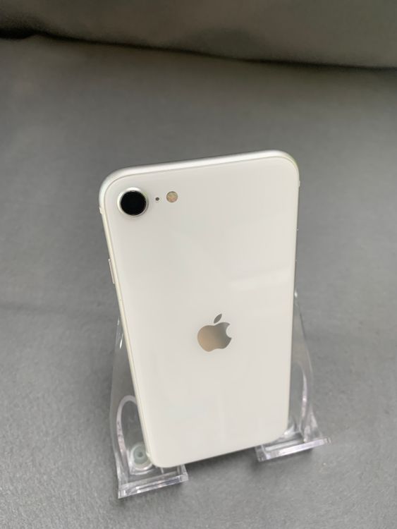 美品 国内版 SIMフリー iPhoneSE 第2世代 64GB ホワイト色