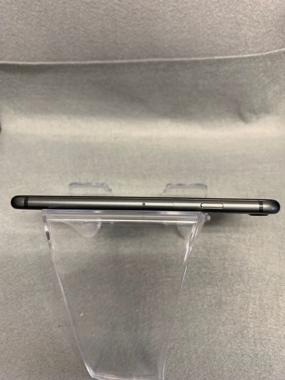 ���ʡ������ǡ�SIM�ե꡼��iPhone 8 64GB ���ڡ������쥤��