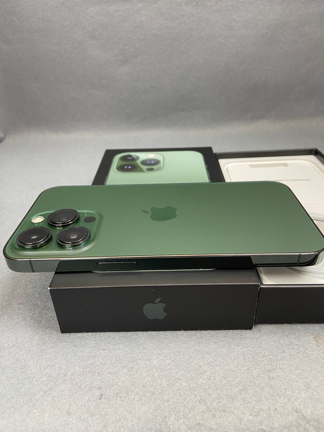 ムスビー｜超美品 国内版 SIMフリー iPhone13 Pro 128GB アルパインク
