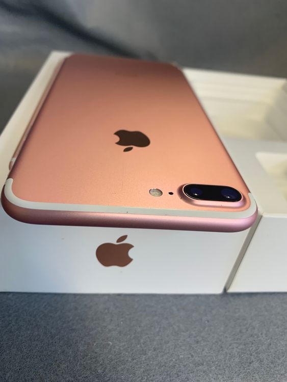 ���ʡ������ǡ�SIM�ե꡼��iPhone7 Plus 128GB ������������ɿ�