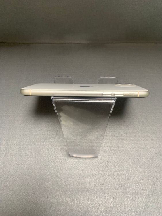 ������� ������ SIM�ե꡼ iPhone11 64GB �ۥ磻�ȿ�