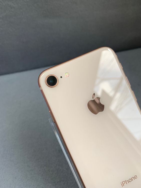 ���� Apple���ȥ��� SIM�ե꡼ iPhone8 64GB ������ɿ�