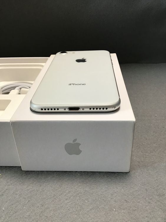 ʡǡSIMե꡼iPhone8  64GB ۥ磻ȿ