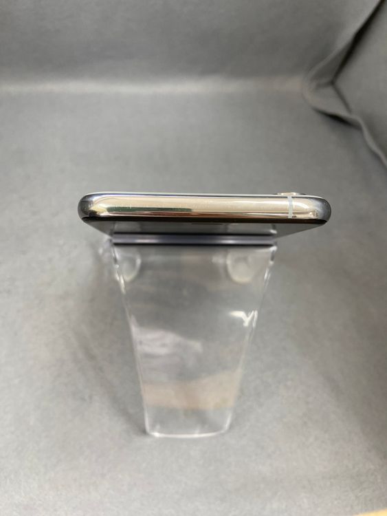 ���� ������ SIM�ե꡼ iPhoneXS 64GB ����С���