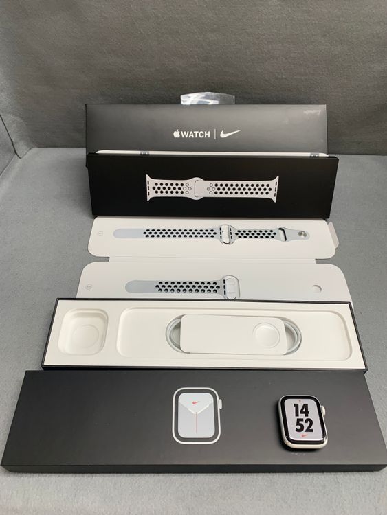 ���� Apple Watch SE ��1���� 32GB GPS��ǥ� 40mm