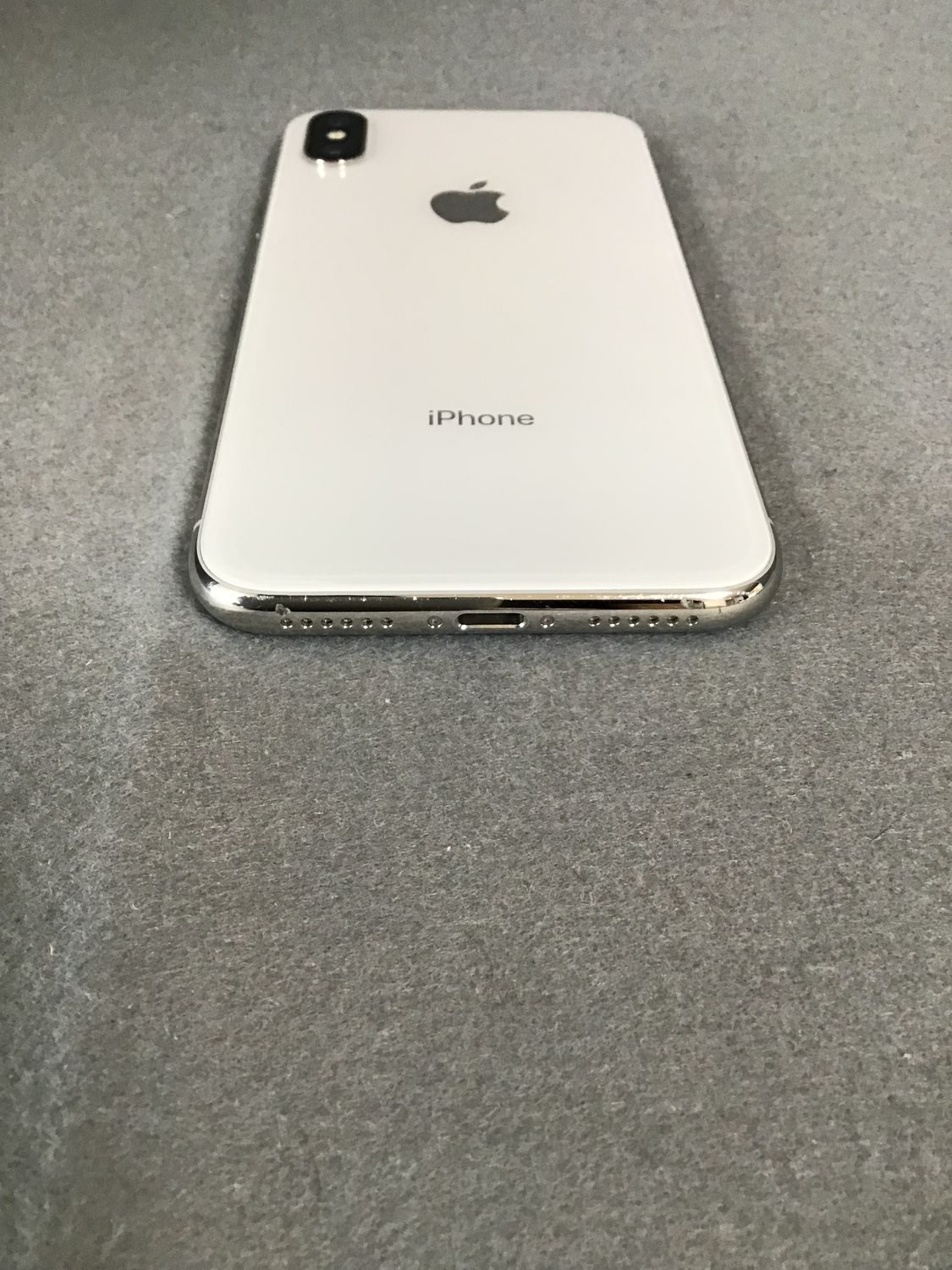 ムスビー｜美品 国内版 SIMフリー iPhoneX 256GB シルバー色