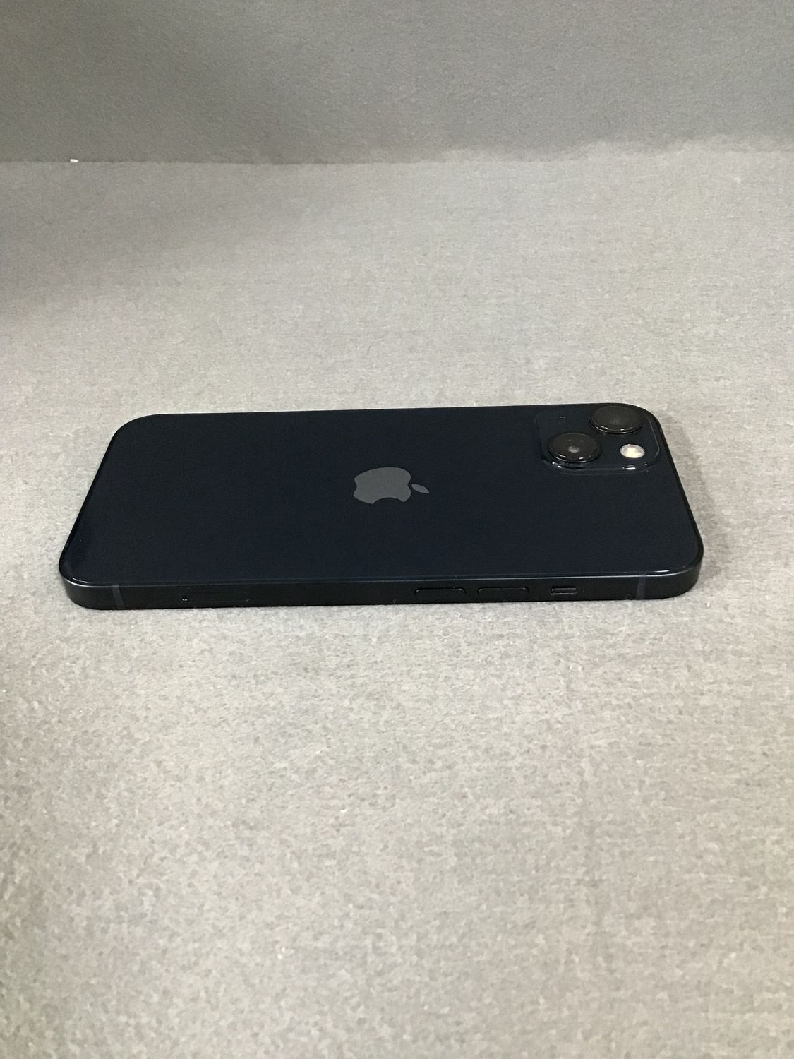 ムスビー｜美品 国内版 SIMフリー iPhone13 128GB ミッドナイト