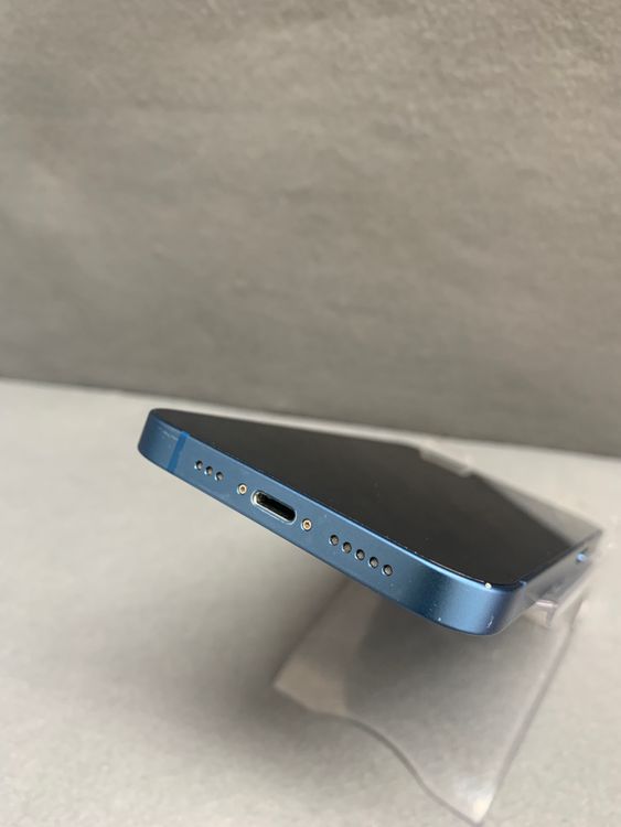 ���� Apple���ȥ��� SIM�ե꡼ iPhone13 256GB �֥롼��