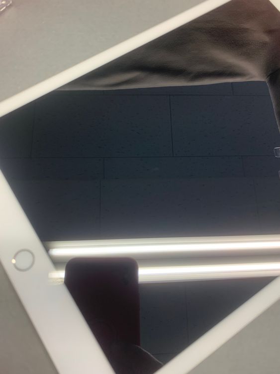 ������� iPad ��7���� 128GB Wi-Fi+Cellular�� ����С���