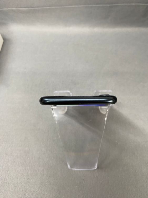���ʡ�Apple���ȥ��ǡ�SIM�ե꡼��iPhoneSE�裳���� 128GB �ߥåɥʥ��ȿ�