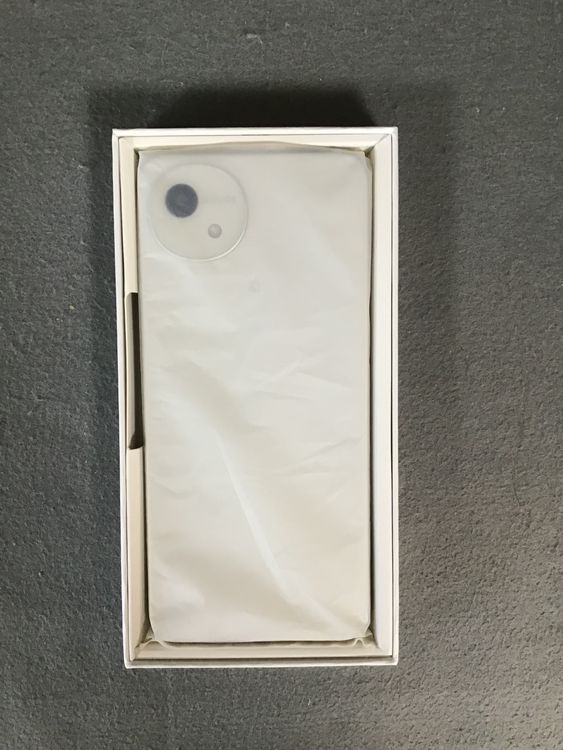 ̤  SIMե꡼ AQUOS wish5 64GB 業