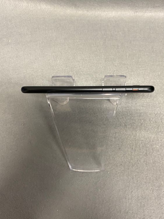 ���ʡ������ǡ�SIM�ե꡼��iPhoneSE�������� 128GB �֥�å���