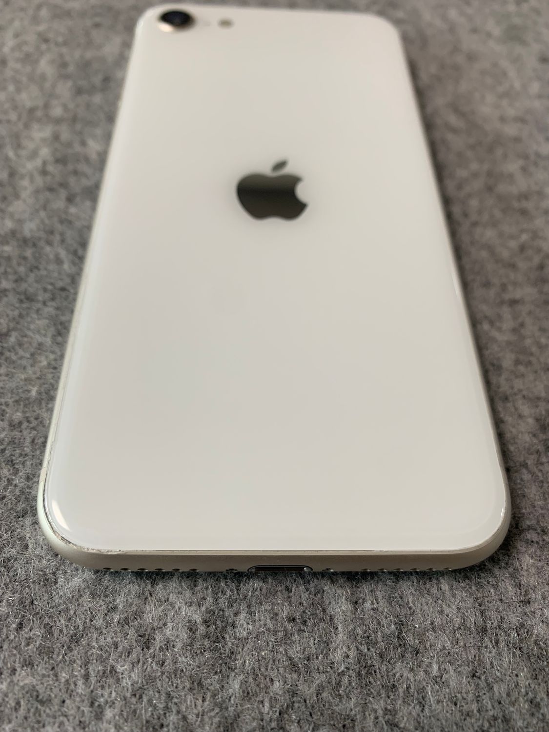 【美品】iPhone SE 3世代 64 GB ホワイト SIMフリー ムスビー|美品 国内版 SIMフリー iPhoneSE 第3世代 64GB