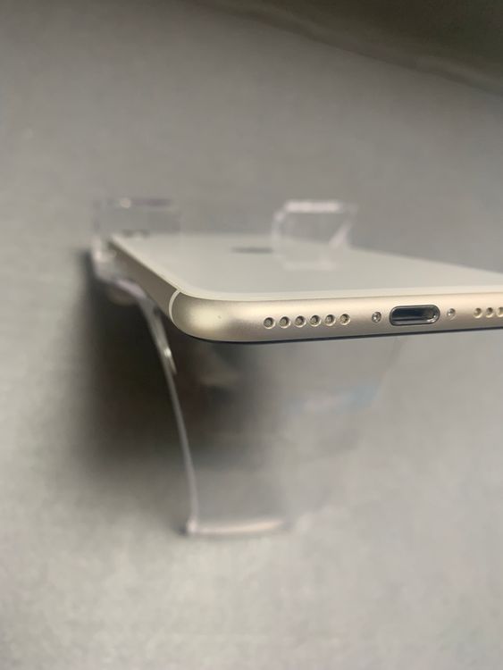 ĶʡAppleȥǡSIMե꡼iPhoneSE 3塡64GB 饤ȿ