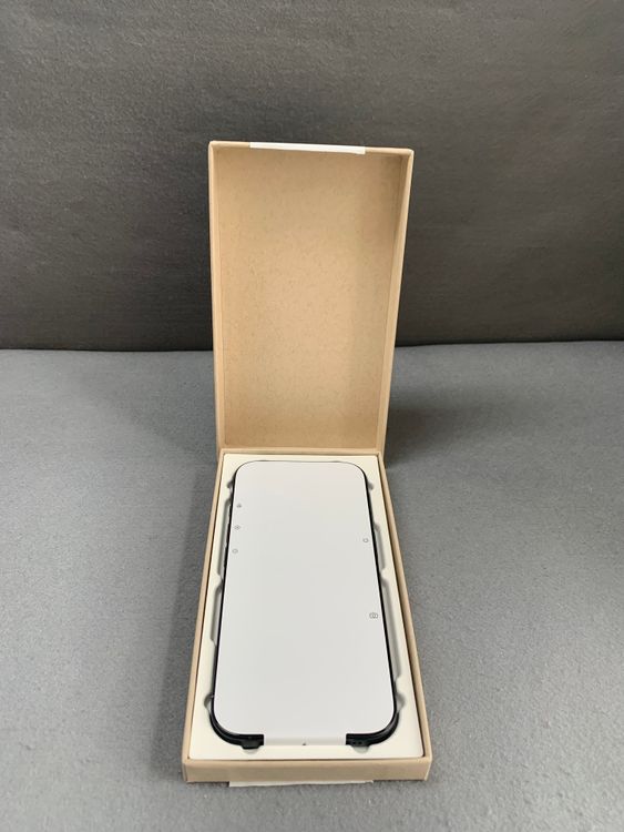 ����̤���� Apple���ȥ��� SIM�ե꡼ iPhone16 128GB �֥�å���