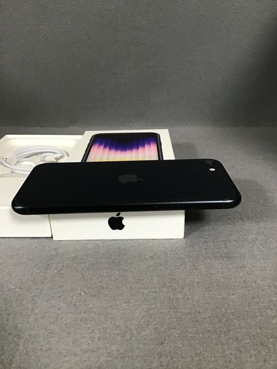 超美品 国内版 SIMフリー iPhoneSE  第3世代  64GB ミッドナイト色