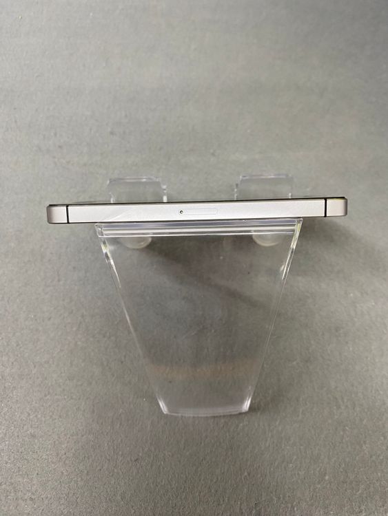 ������� ������ SIM�ե꡼iPhoneSE ������塡32GB ����С���