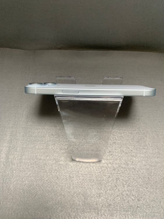 ����Ʊ�� ������ SIM�ե꡼ iPhone15 128GB �֥롼��