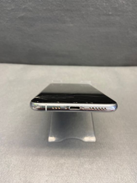 ��� ������ SIM�ե꡼ iPhone11 Pro 64GB ����С���