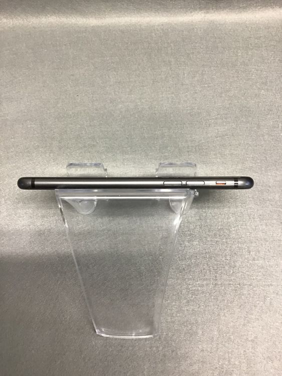 ���� ������ SIM�ե꡼ iPhone8  256GB ���ڡ������쥤��