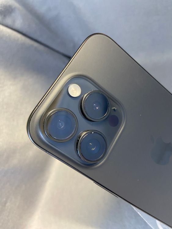 Ķ���ʡ������ǡ�SIM�ե꡼iPhone15pro 256GB �֥�å������˥��࿧