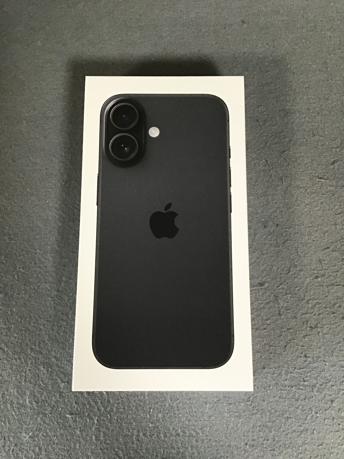 新品未開封　iPhone16 256GB ブラック　SIMフリー ムスビー｜新品未開封 Appleストア版 SIMフリー iPhone16 256GB