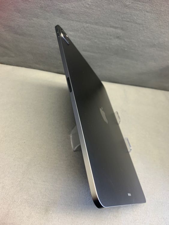 ���� iPad Pro 12.9����� �裴���� 256GB Wi-Fi�� ���ڡ������쥤��