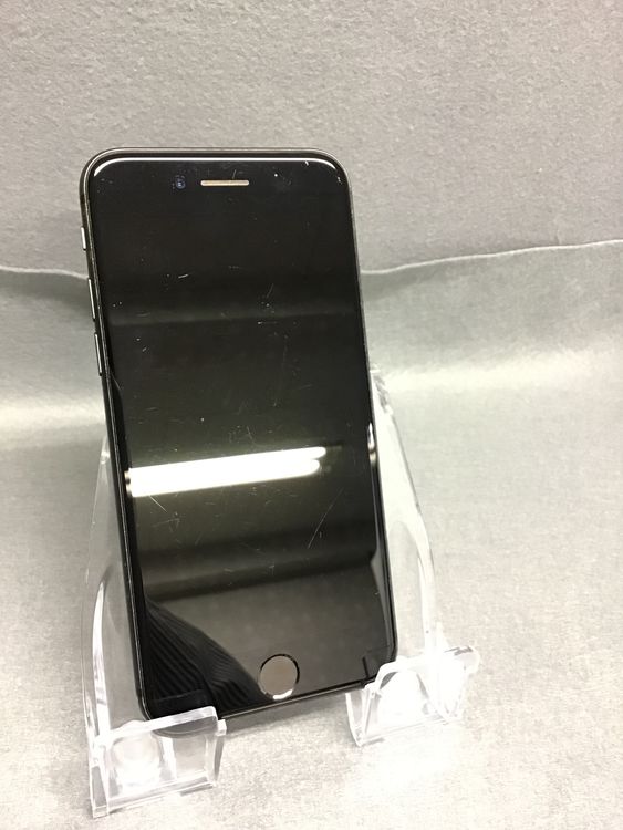 ���� ������ SIM�ե꡼ iPhone8  256GB ���ڡ������쥤��