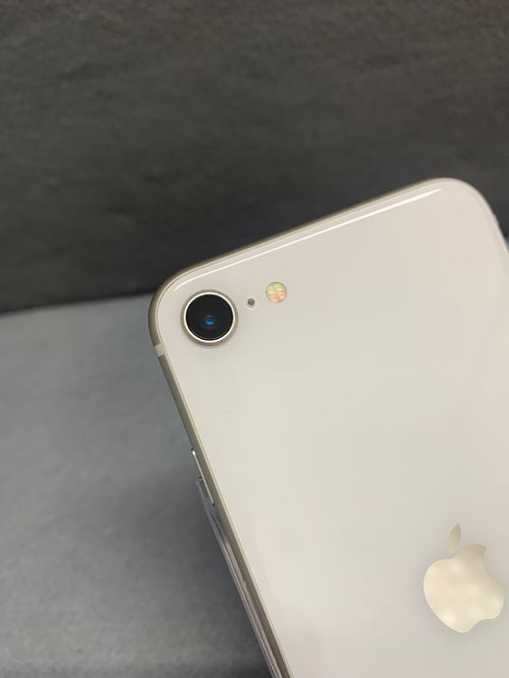 ���� Apple���ȥ��� SIM�ե꡼ iPhoneSE ��3���� 64GB �������饤�ȿ�