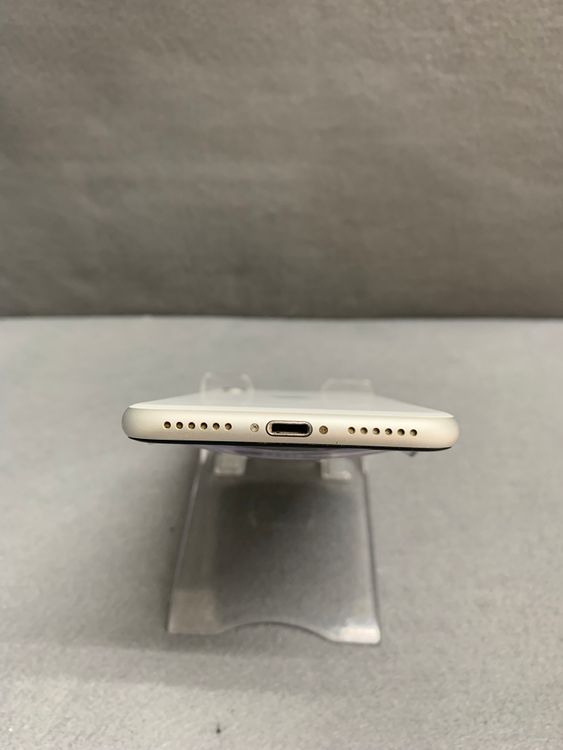 Ķ���� Apple���ȥ��� SIM�ե꡼ iPhoneSE �裲���� 256GB �ۥ磻�ȿ�