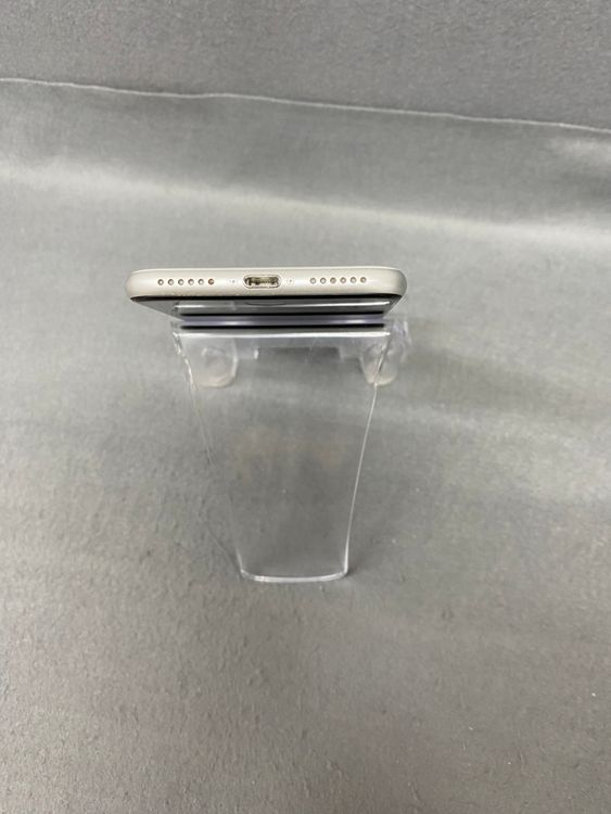 ���� ������ SIM�ե꡼ iPhoneSE ��2���� 128GB �ۥ磻�ȿ�