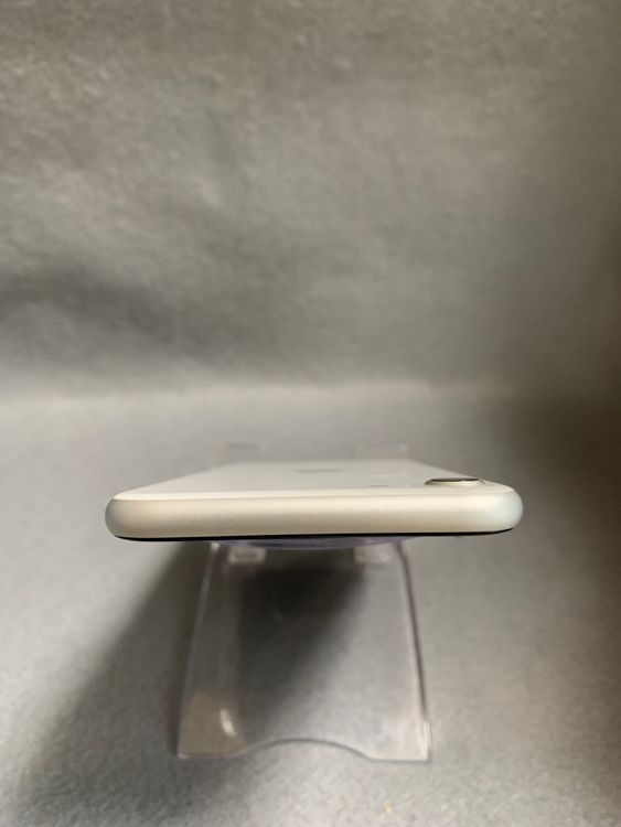   SIMե꡼ iPhoneSE 2 64GB ۥ磻ȿ