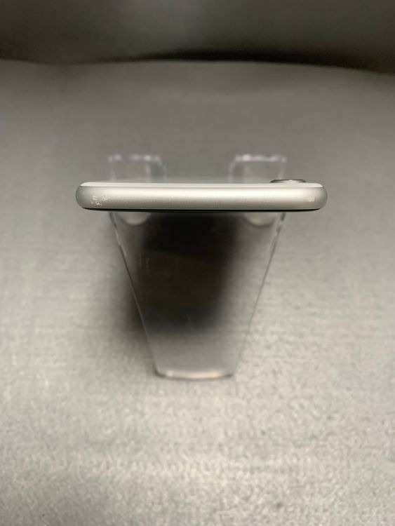 ���� ������ SIM�ե꡼ iPhoneSE ��2���� 64GB �ۥ磻�ȿ�