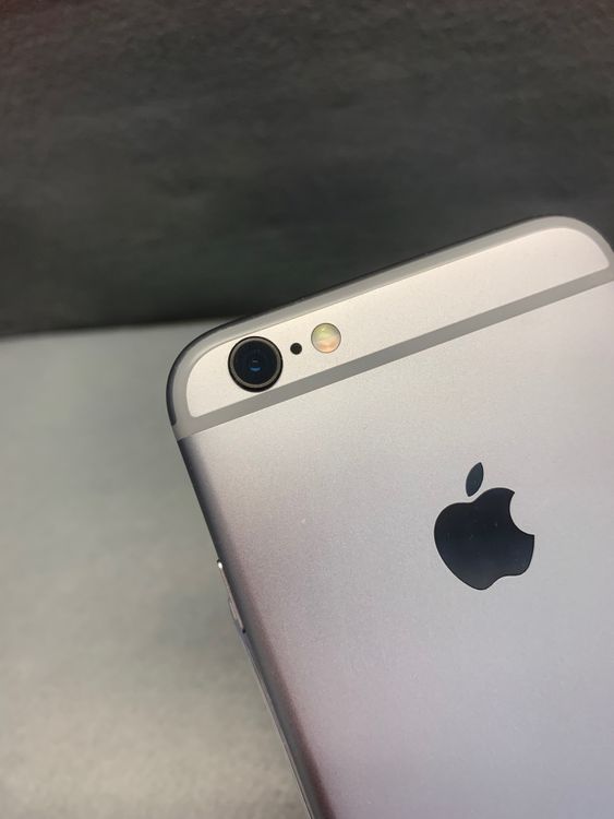 Ķ���ʡ������ǡ�SIM�ե꡼��iPhone6S 64GB ���ڡ������쥤��