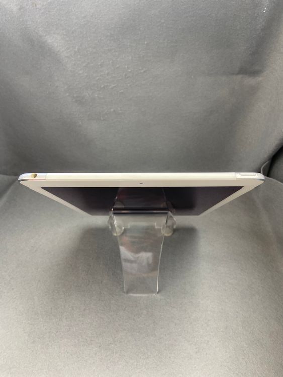 ��� ������ SIM�ե꡼ Cellular�� iPad Air ��2���� 32GB ����С���